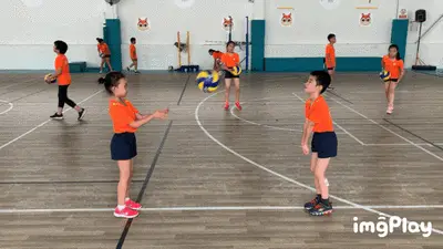 里夫斯：背靠背作战我们很晚才到达，我开局打得真的很差